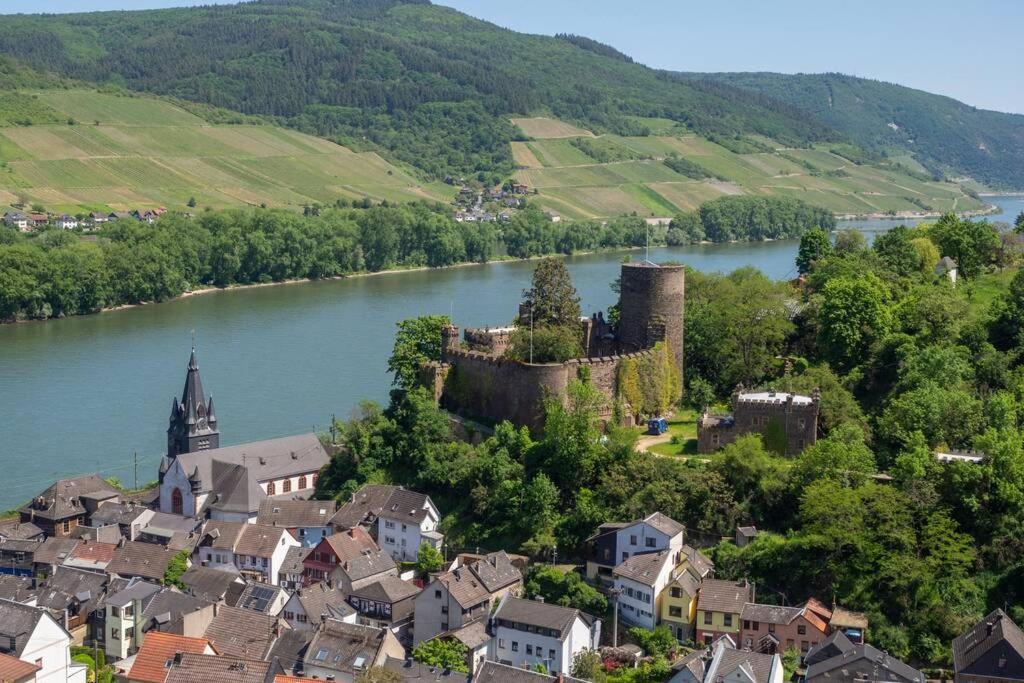 Rheintal-Ferien - 90 Qm Ferienwohnung Mit Wine & Style - Dein Urlaub Am Rhein Niederheimbach Luaran gambar