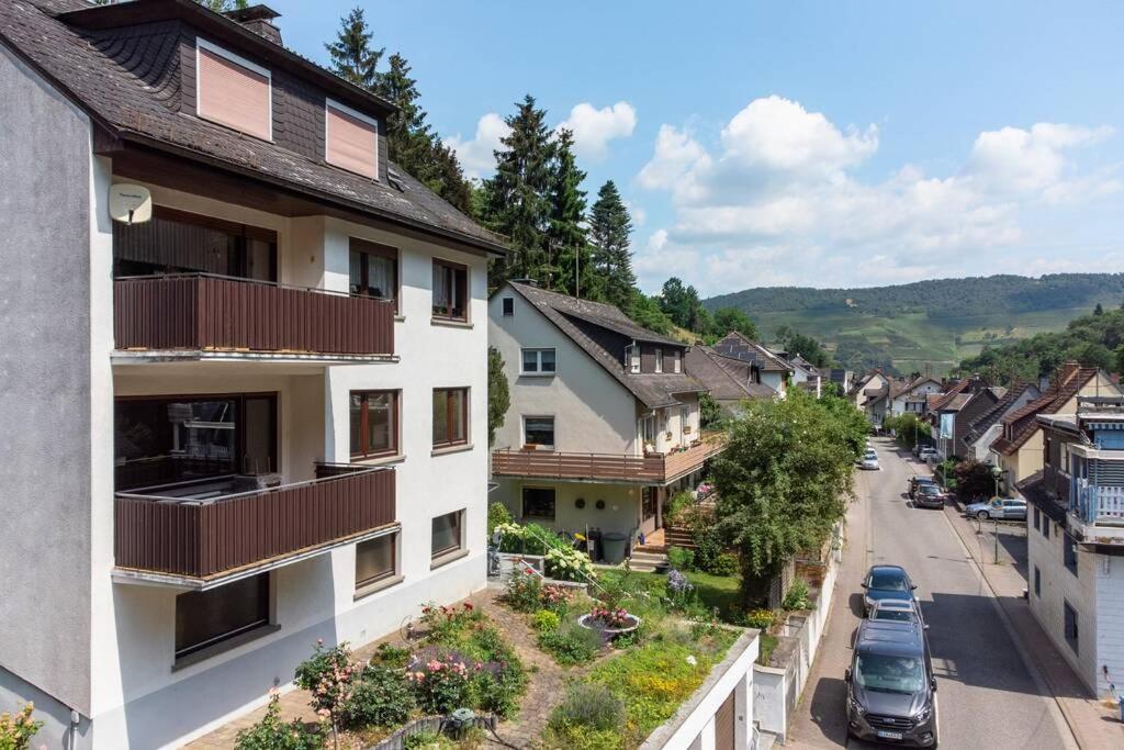 Rheintal-Ferien - 90 Qm Ferienwohnung Mit Wine & Style - Dein Urlaub Am Rhein Niederheimbach Luaran gambar
